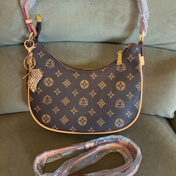 NWOT Designer Shoulder Crossbody Bag Purse - Picture 1 of 8